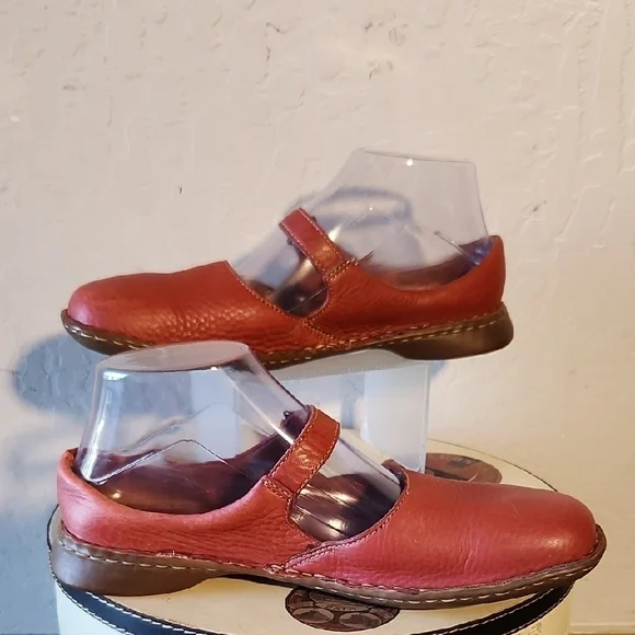 BORN Red Leather Mary Jane Strap Shoe 8 - Picture 3 of 10